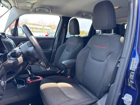 Used 2016 Jeep Renegade Trailhawk w/ Cold Weather Group image 16