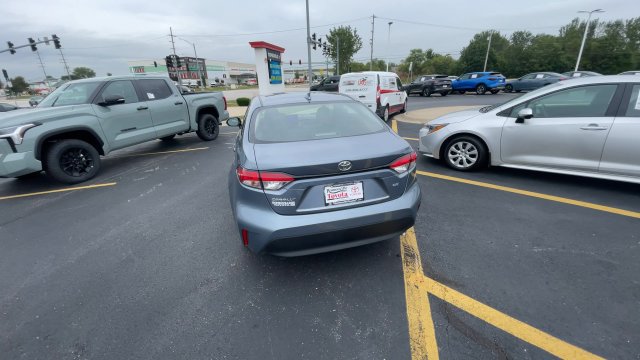 Used 2025 Toyota Corolla LE FWD image 9
