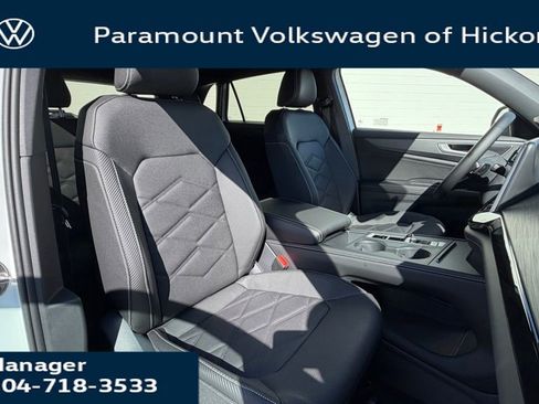 New 2026 Volkswagen Atlas Cross Sport SE AWD/4WD image 16