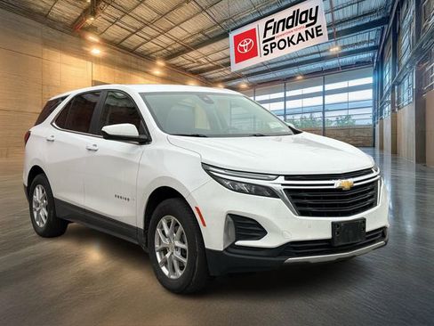 Used 2024 Chevrolet Equinox LT image 3