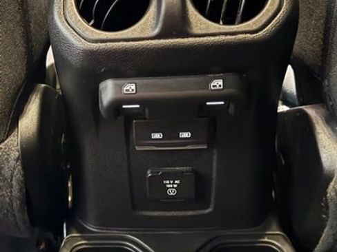 Used 2022 Jeep Wrangler Unlimited Sahara w/ Cold Weather Group image 30