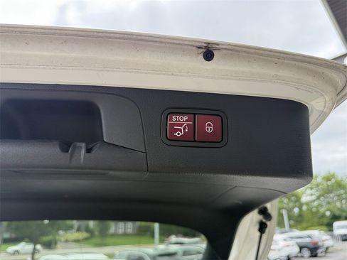 Certified 2022 Mercedes-Benz GLC 300 4MATIC image 34