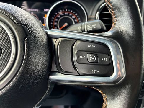 Used 2022 Jeep Gladiator Overland AWD/4WD image 21
