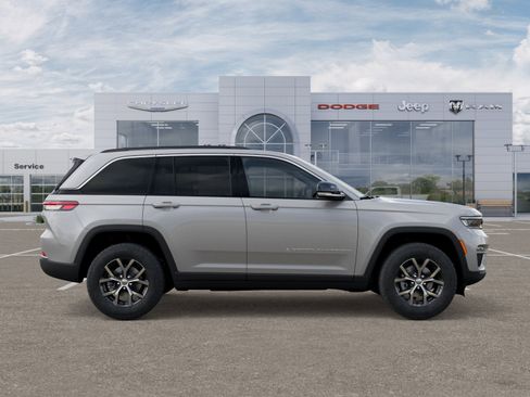 New 2025 Jeep Grand Cherokee Limited AWD/4WD image 38