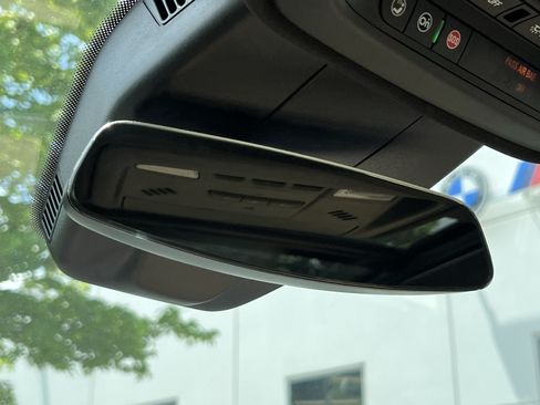 Used 2025 Cadillac XT4 Premium Luxury FWD image 27