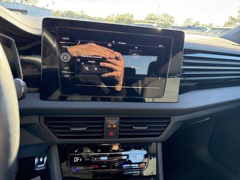 Used 2025 Volkswagen Jetta Sport image 19