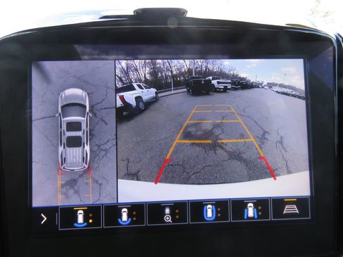Used 2021 Chevrolet Traverse RS AWD/4WD image 27