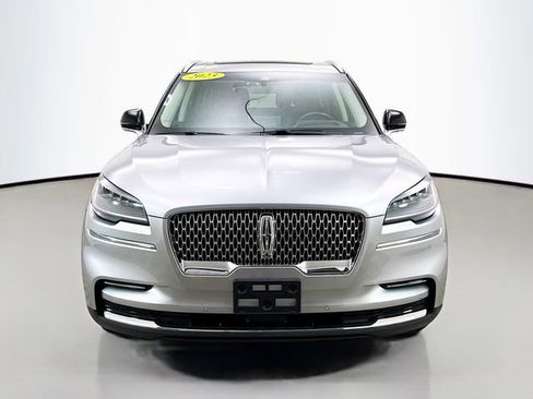 Used 2023 Lincoln Aviator Reserve w/ Equipment Group 201A image 2