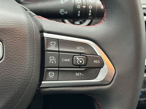 Used 2024 Jeep Compass Trailhawk image 27