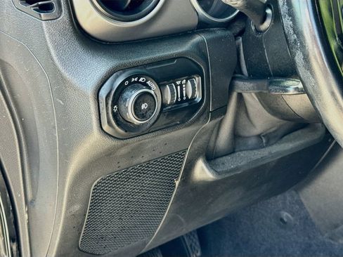 Used 2021 Jeep Wrangler Unlimited Sport AWD/4WD image 10