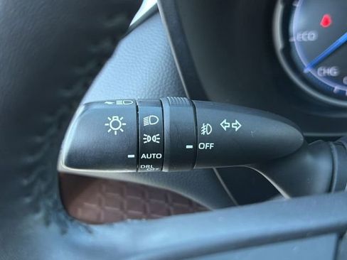 Used 2020 Toyota RAV4 Limited AWD/4WD image 32