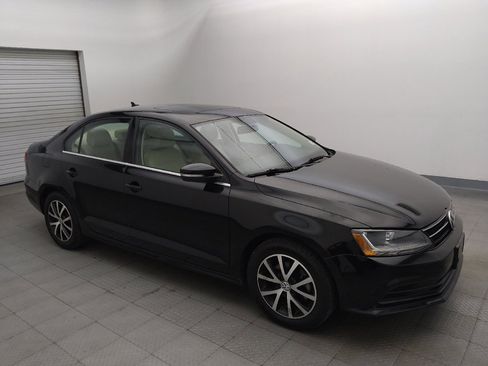 Used 2017 Volkswagen Jetta SE FWD image 11
