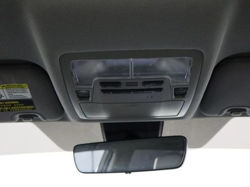 Used 2019 Toyota Highlander XLE image 27