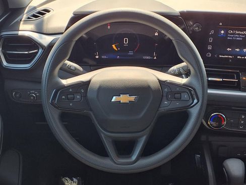 Used 2024 Chevrolet TrailBlazer LT w/ Driver Confidence Package FWD image 14