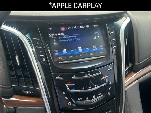 Used 2020 Cadillac Escalade Luxury image 9