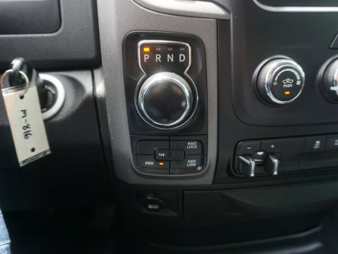 Used 2018 RAM 1500 Express w/ Express Value Package AWD/4WD image 14