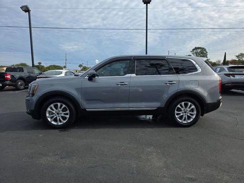Certified 2022 Kia Telluride LX image 7