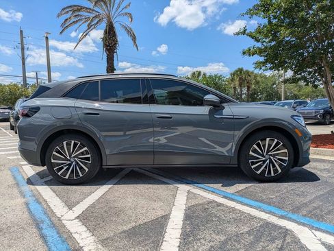 Used 2024 Volkswagen ID.4 S RWD image 7