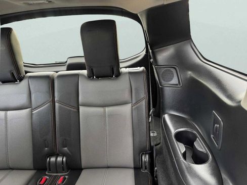 Used 2020 Nissan Pathfinder SL image 50