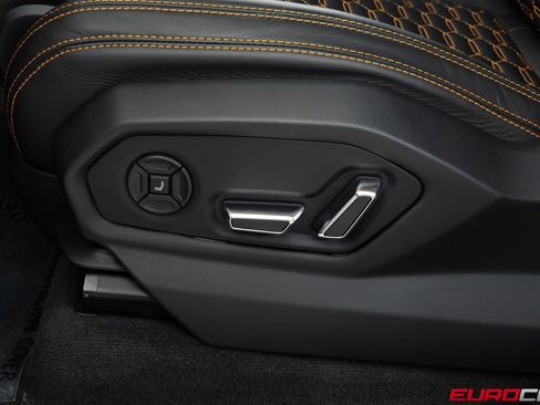 Used 2023 Lamborghini Urus S AWD/4WD image 43