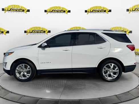 Used 2020 Chevrolet Equinox LT FWD image 2