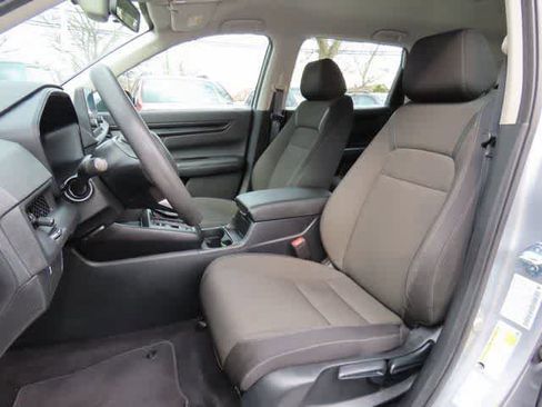 Used 2023 Honda CR-V LX image 12