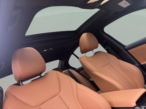 Certified 2024 BMW 330i Sedan w/ Convenience Package image 29