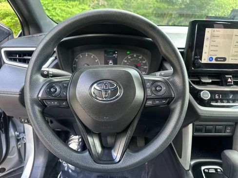 Used 2024 Toyota Corolla Cross AWD Hybrid image 31