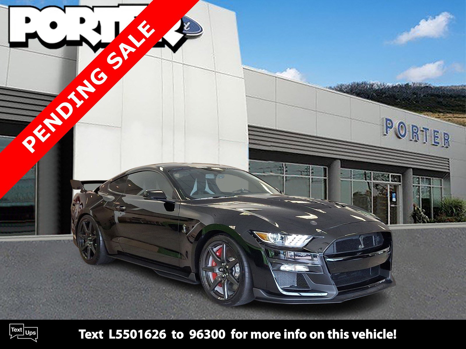 Certified 2020 Ford Mustang Shelby GT500 w/ Carbon Fiber Track Pack RWD image 1