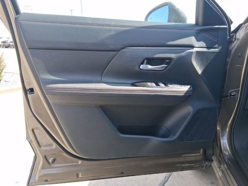 New 2026 Nissan Kicks SR FWD image 23