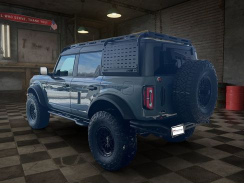 New 2025 Ford Bronco Badlands image 4