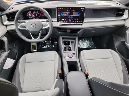 New 2026 Volkswagen Tiguan SE R-Line AWD/4WD image 24