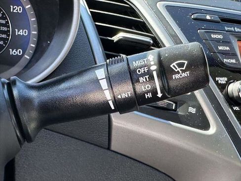 Used 2016 Hyundai Elantra Value Edition image 28