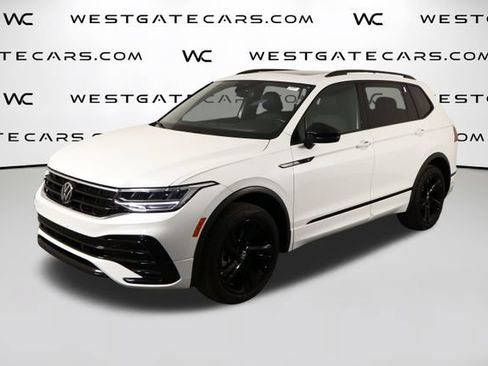 Used 2024 Volkswagen Tiguan SE R-Line AWD/4WD image 1
