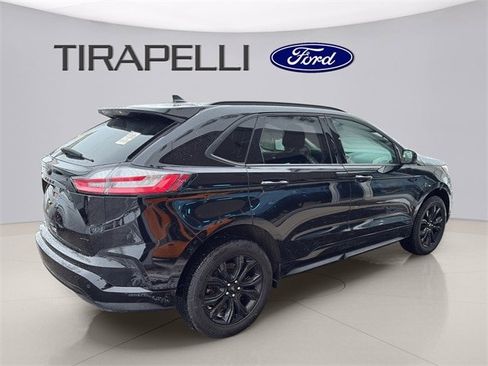 Certified 2024 Ford Edge SE w/ Black Appearance Package image 7