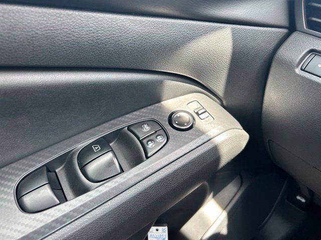 Used 2025 Nissan Altima 2.5 SV FWD image 15