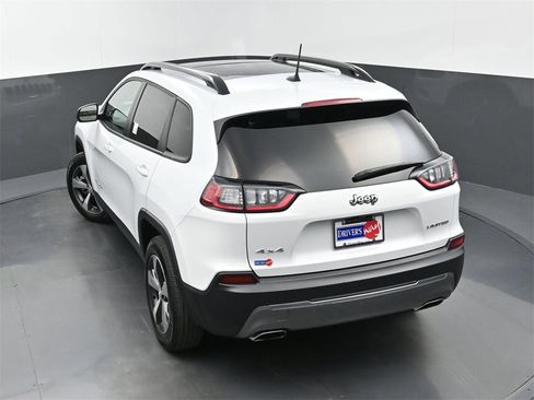 Used 2022 Jeep Cherokee Limited image 32
