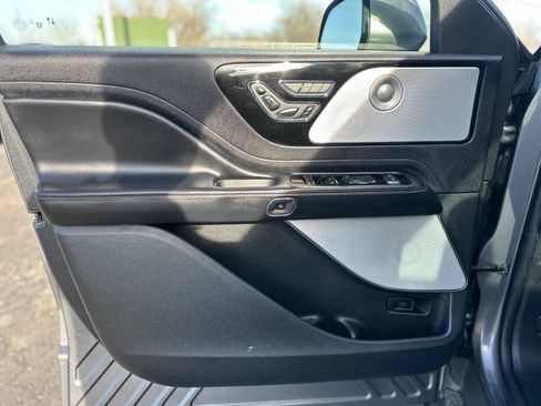 Used 2021 Lincoln Aviator Reserve w/ Equipment Group 210A AWD/4WD image 17