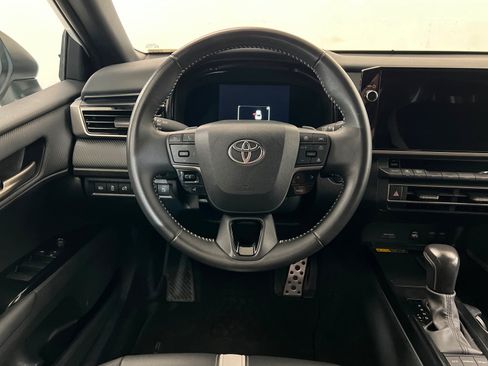 Used 2025 Toyota Camry SE w/ Multimedia Upgrade Package FWD image 13