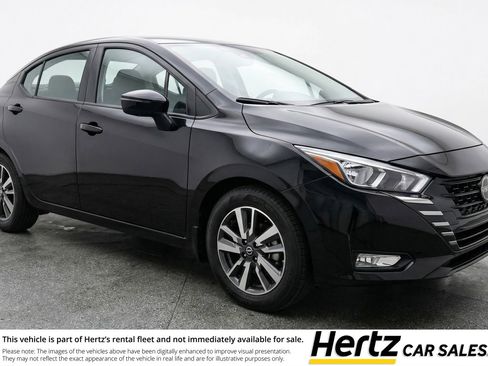 Used 2025 Nissan Versa SV image 1