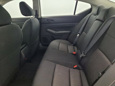 Used 2025 Nissan Altima 2.5 SV FWD image 18