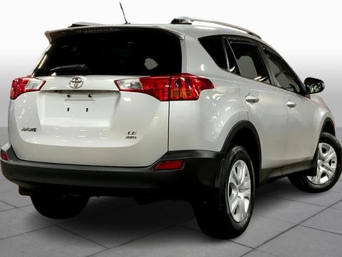 Used 2015 Toyota RAV4 LE AWD/4WD image 13