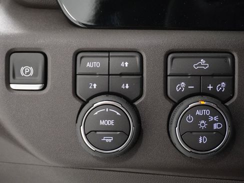 New 2026 Chevrolet Silverado 1500 LT Trail Boss w/ Convenience Package II image 17