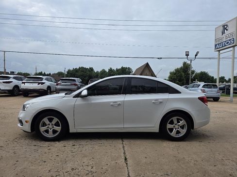 Used 2015 Chevrolet Cruze LT FWD image 4