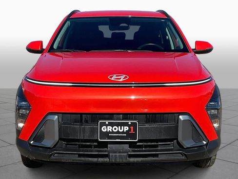 Used 2024 Hyundai Kona SEL image 3