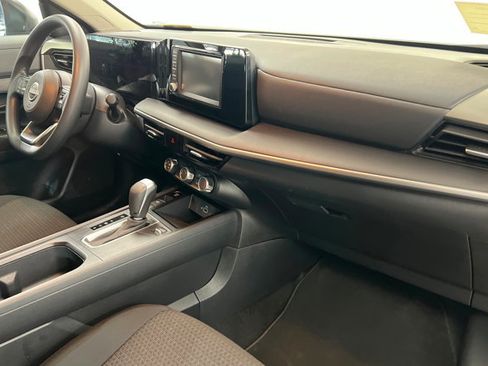 Certified 2025 Nissan Kicks S image 24