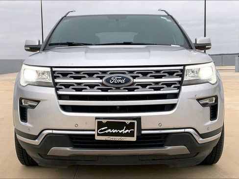 Used 2018 Ford Explorer Limited image 2