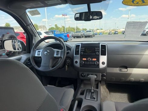 Used 2013 Nissan Frontier SV w/ SV Value Truck Pkg AWD/4WD image 51