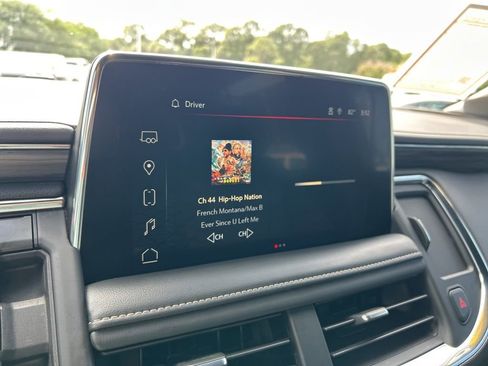 Used 2023 GMC Yukon SLT image 34