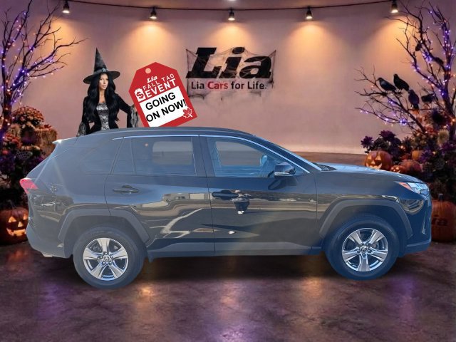Used 2024 Toyota RAV4 XLE AWD/4WD image 2